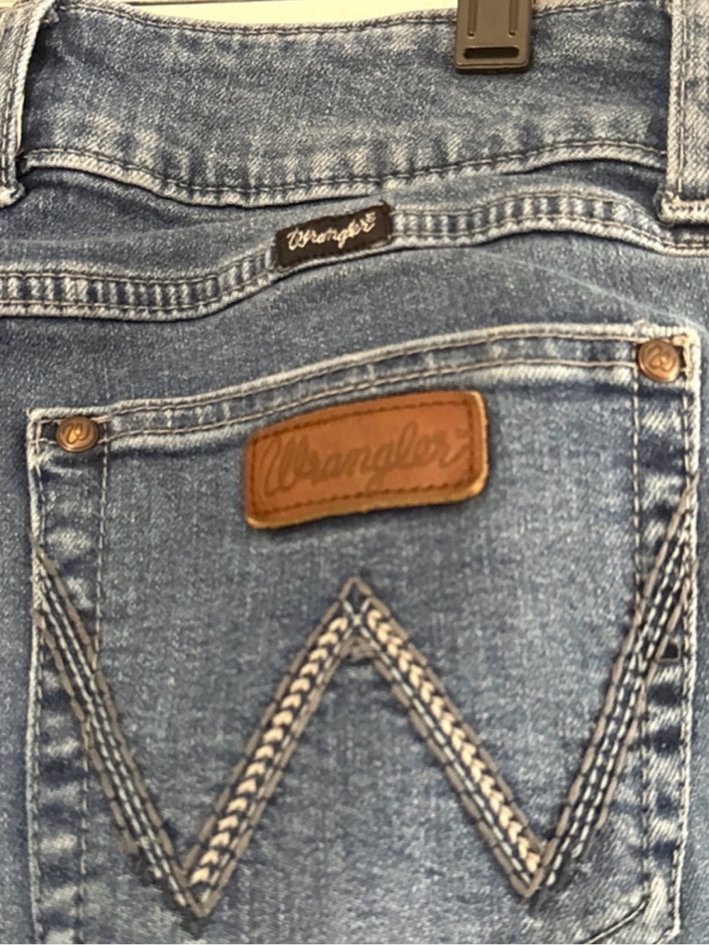 Wrangler Retro Sadie Bootcut Jeans medium wash Size 34 X 34.